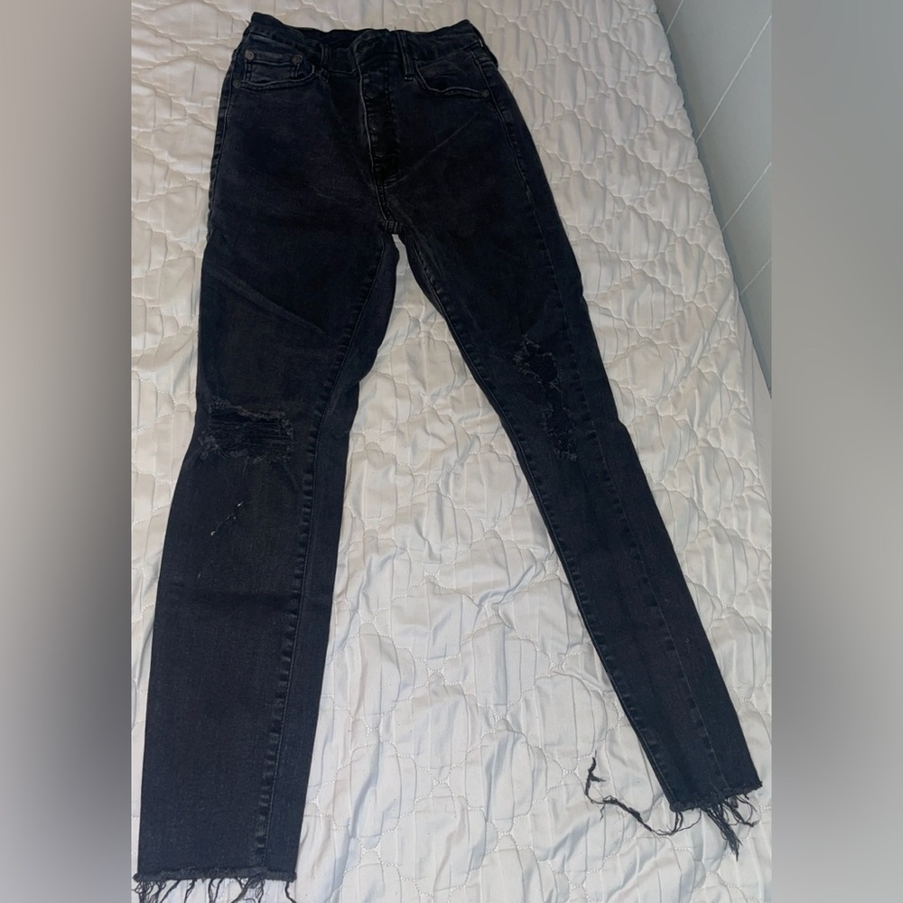 Aeropostale Black Skinny Jeans Distressed Design